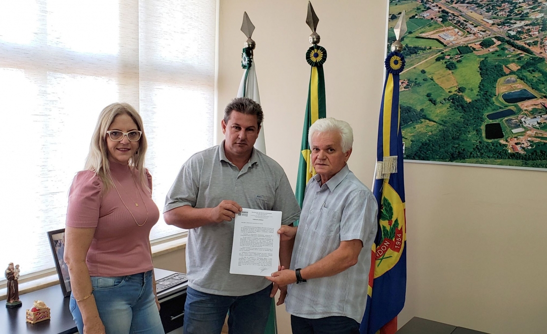 Município De Rondon Entrega Escritura Pública De Terreno E Registro Do Imóvel A Empresa Marmo...
