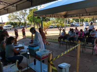 HOJE QUARTA-FEIRA VACINAÇÃO DOS IDOSOS DE 70 E 69 ANOS