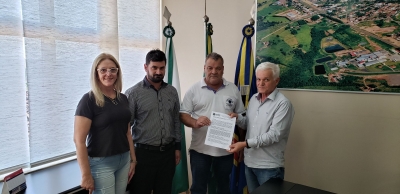 Município Entrega Termo de Concessão de Direito Real de Uso de Bem Público para a Empresa Masterplan Serviços Funerários