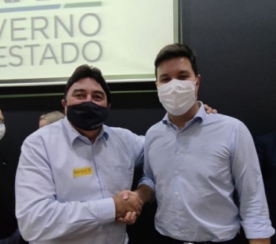 PREFEITO ROBERTO CORREDATO PARTICIPA DE EVENTO COM GUTO SILVA