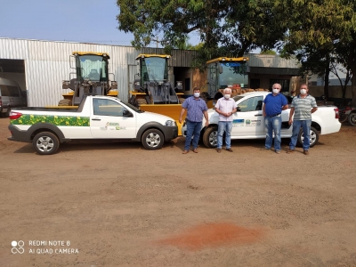 PREFEITURA DE RONDON RECEBE  DUAS  PICK-UPs 0 KM 