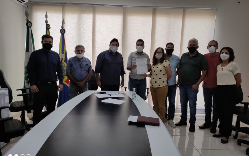 PREFEITO ROBERTO CORREDATO RECEBE A VISITA DO DEPUTADO ESTADUAL SOLDADO ADRIANO JOSÉ