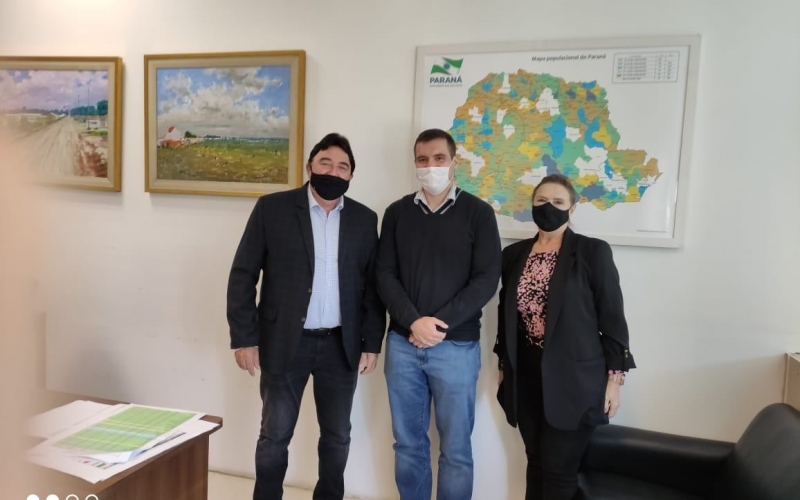 PREFEITO ROBERTO CORREDATO TEM AUDIÊNCIA NA COHAPAR PARA VIABILIZAR A CONSTRUÇÃO DE 100 UNIDADES HABITACIONAIS 