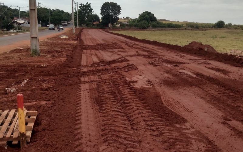 RONDON INVESTE EM MELHORIAS NA AVENIDA BRASIL