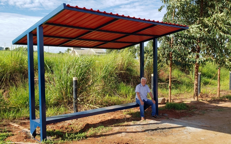 Município De Rondon Implanta Ponto De Ônibus Próximo À Entrada Da Estrada Nogueira