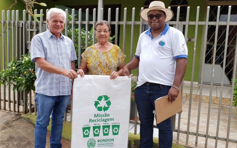 Município De Rondon Realiza Entrega De Sacos de Ráfia Para Coleta Do Reciclado E Orienta Comunidade
