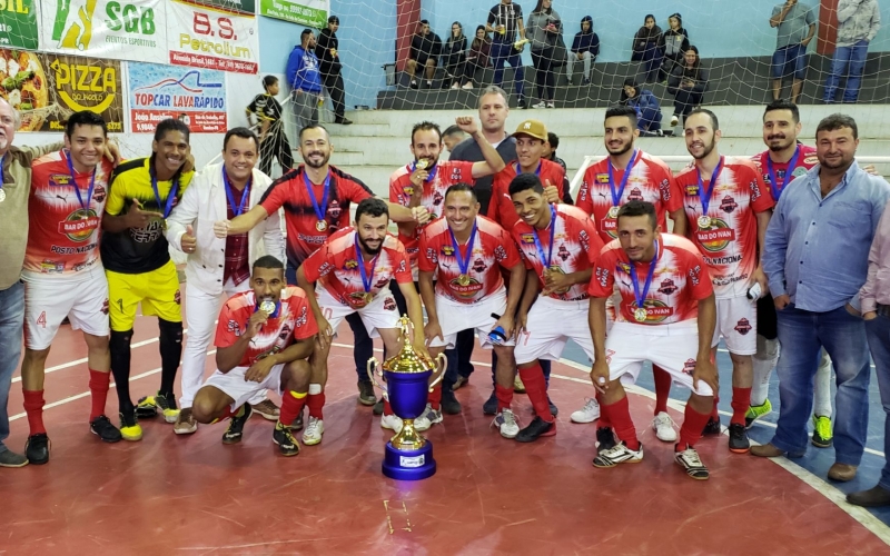 Ferraz Tur De Paraíso Do Norte Levanta A Taça De Campeão Na Final Do Campeonato Regional De Futsal De Rondon