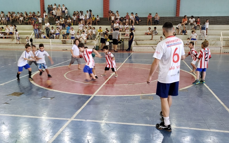 Escola Municipal Marechal Castelo Branco Promove Jogos Interclasse Na Semana Da Criança