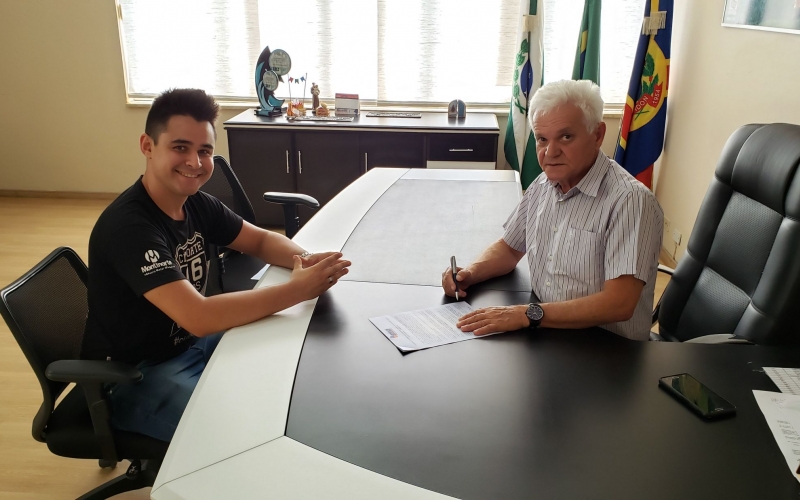 Município Assina Convênio Que Garante Descontos Em Faculdade Para Servidores Municipais