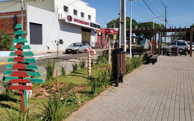 Município De Rondon Começa A Decorar Para O Natal