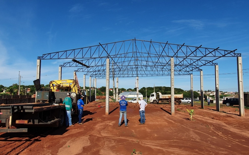 Geração de Empregos: obras de empresas avançam em Rondon