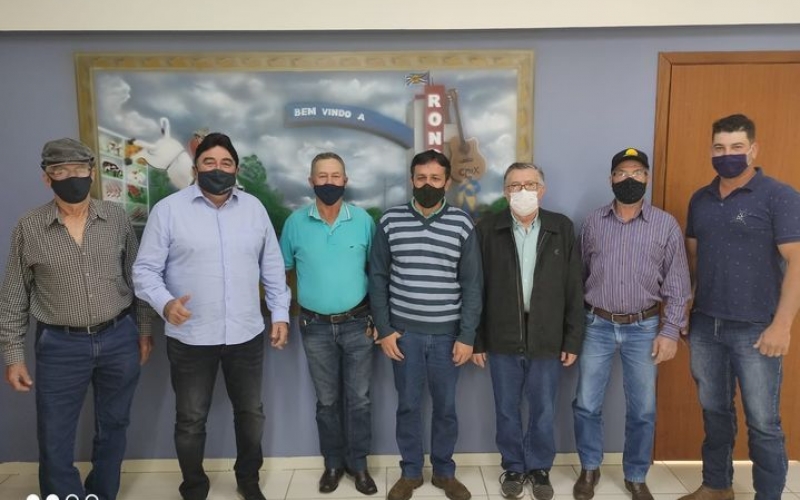 Associação dos Produtores de leite de Rondon e região se reúnem com Prefeito Roberto Corredato