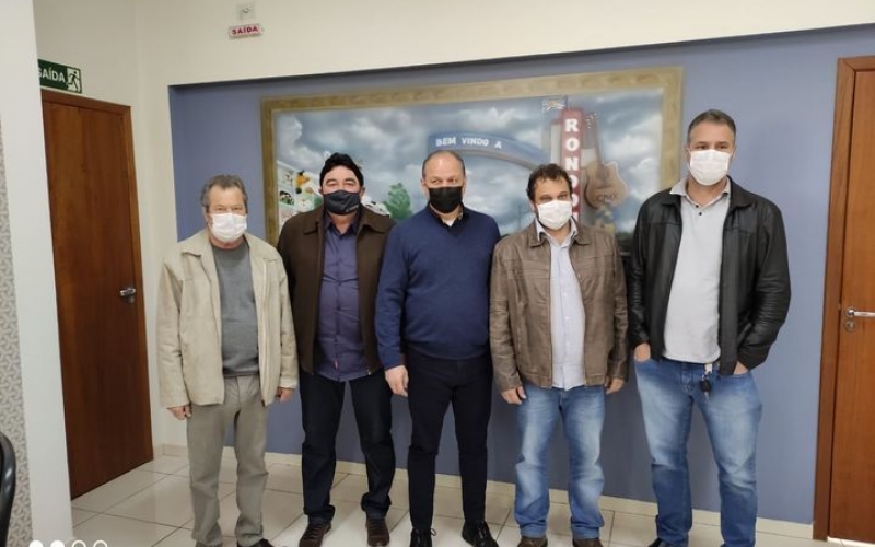 PREFEITO ROBERTO CORREDATO RECEBE A VISITA DO DEPUTADO FEDERAL RICARDO BARROS