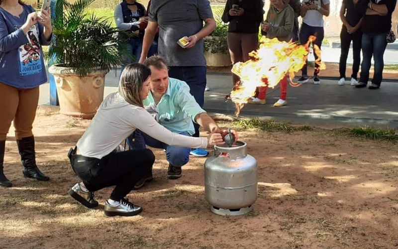 Profissionais Da Educação Realizam Treinamento De Brigada De Incêndio Em Rondon