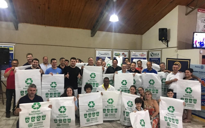 Divisão Do Meio Ambiente Realiza Entrega Dos Sacos De Ráfia Ao Rotary Club De Rondon