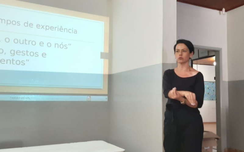 Reunião pedagógica para definir novas propostas