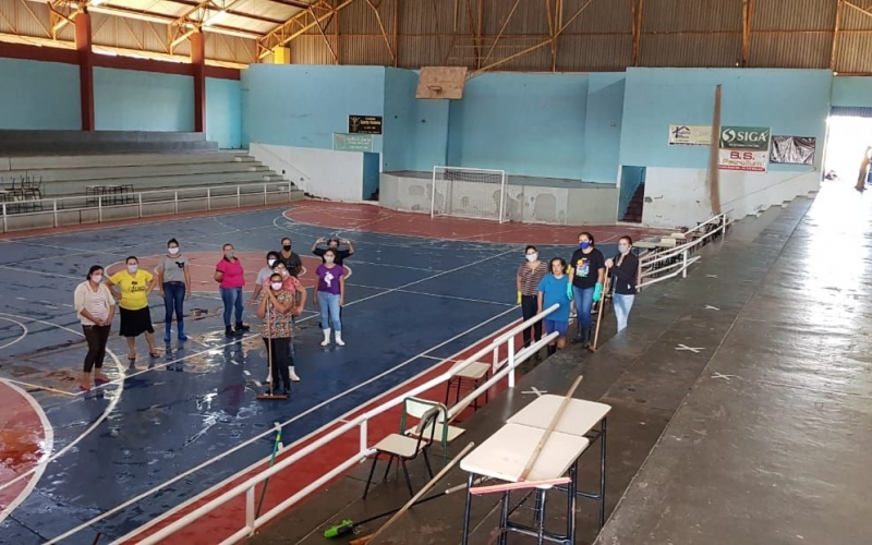 Educação Realiza Mutirão de Limpeza no Ginásio de Esportes e Quadra de Areia